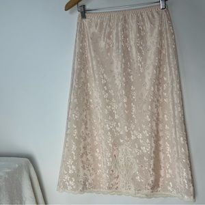 Barbizon Peach‎ Blush Lace Slip Medium